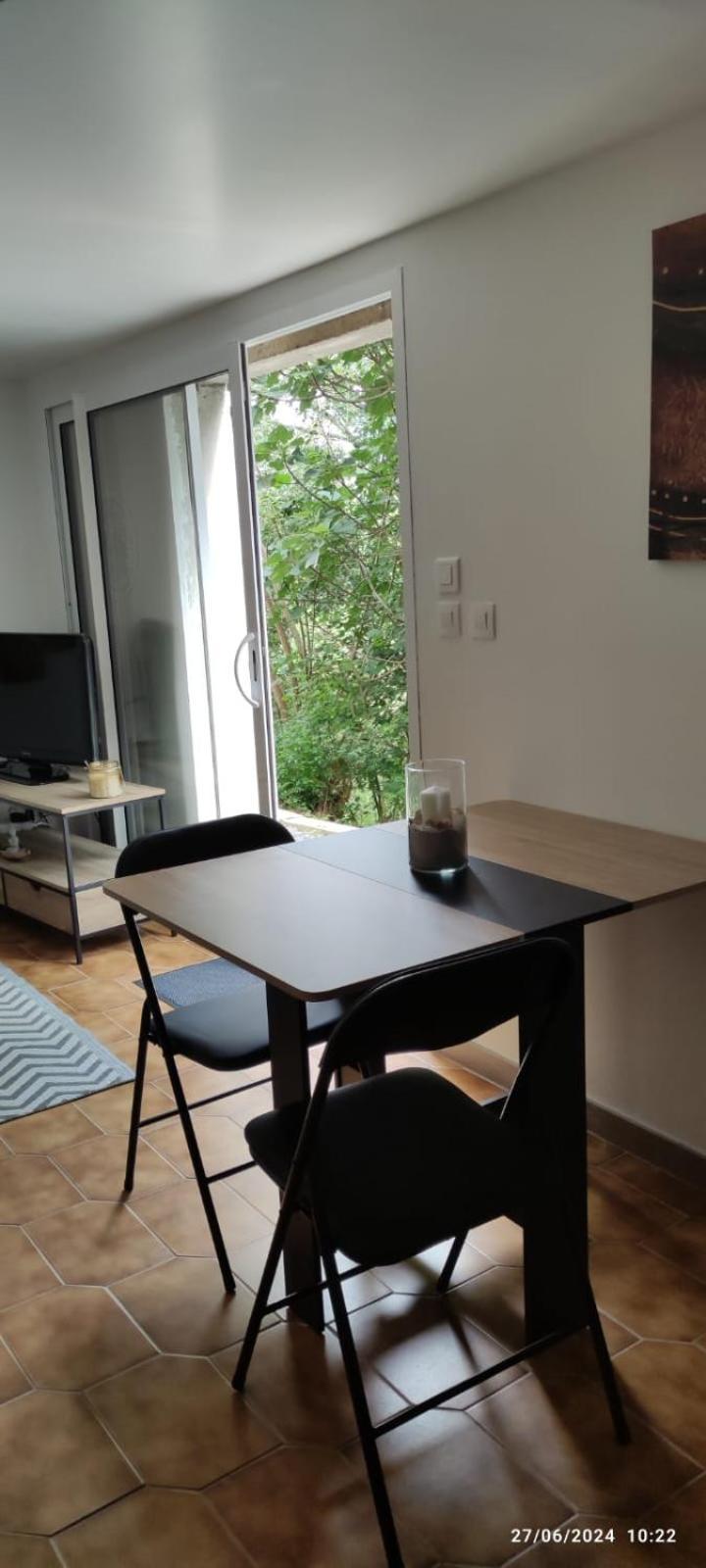 Apartamento A L Ombre Du Figuier Cagnac-les-Mines Exterior foto